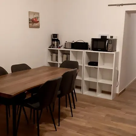 Mit 5 Einzelzimmern *